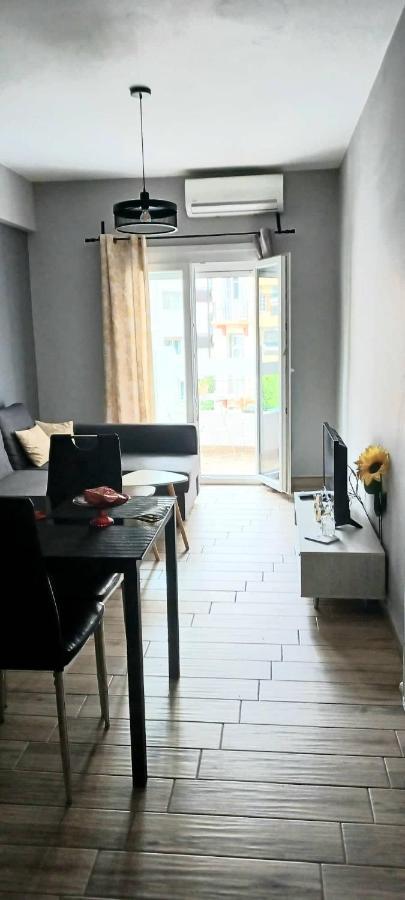 Cute Central Apartments Tesalonika Bagian luar foto